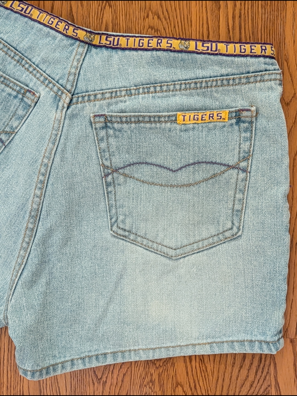Vintage LSU Tigers Team Jeans Denim Shorts Collegiate Game Day - Picture 10 of 14